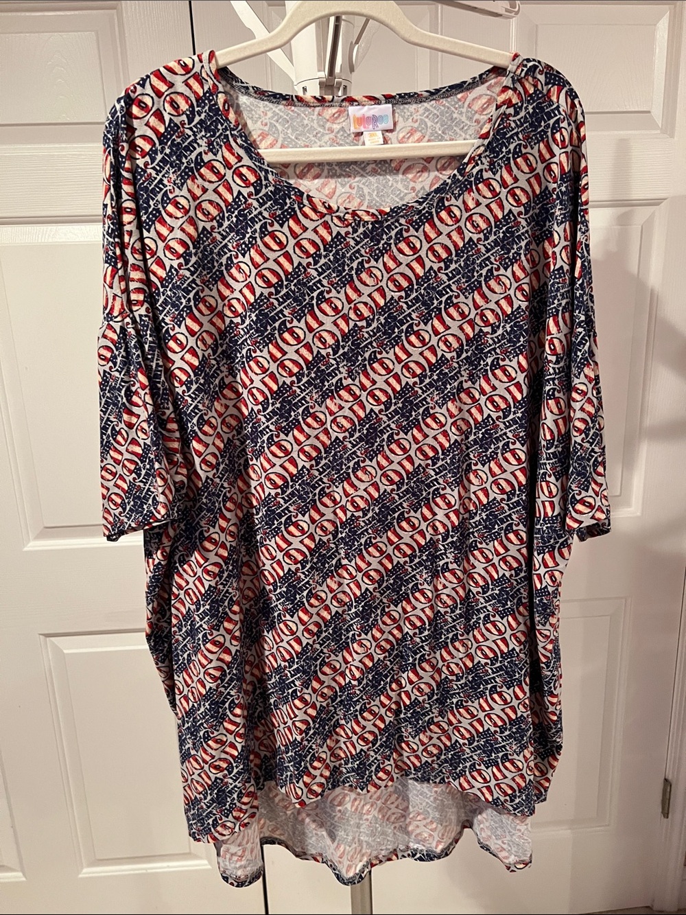 LuLaRoe Navy and Red Patriotic Patterned Scoop Neck Irma Tunic 3XL EUC